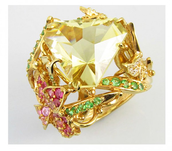 кольцо с лимонным кристаллом